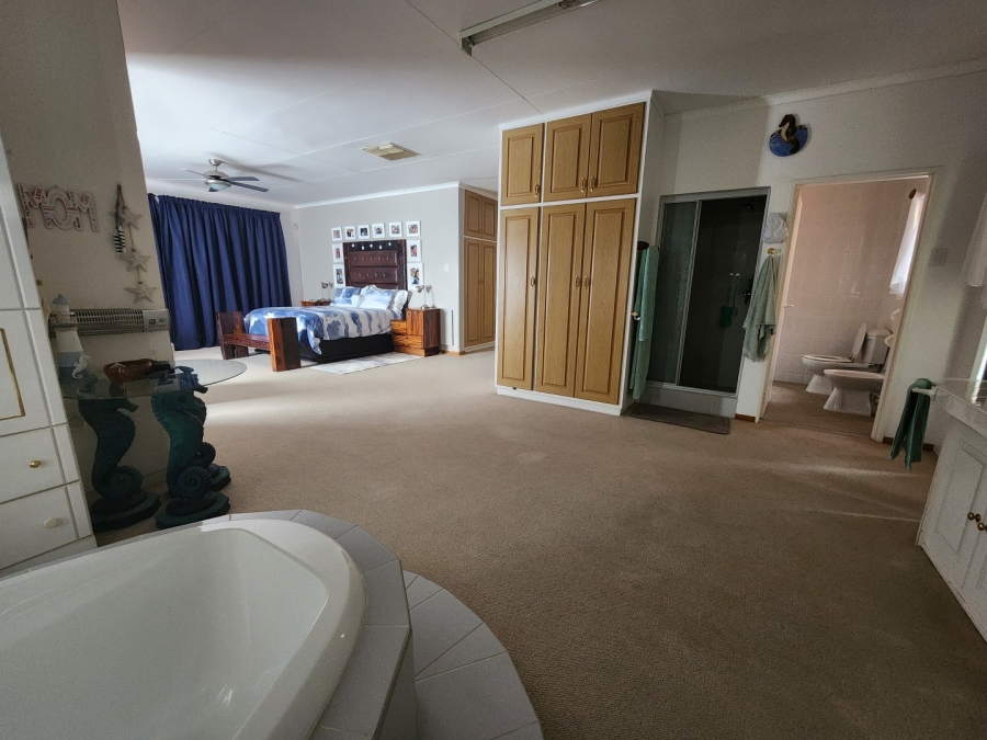 4 Bedroom Property for Sale in Keidebees Northern Cape